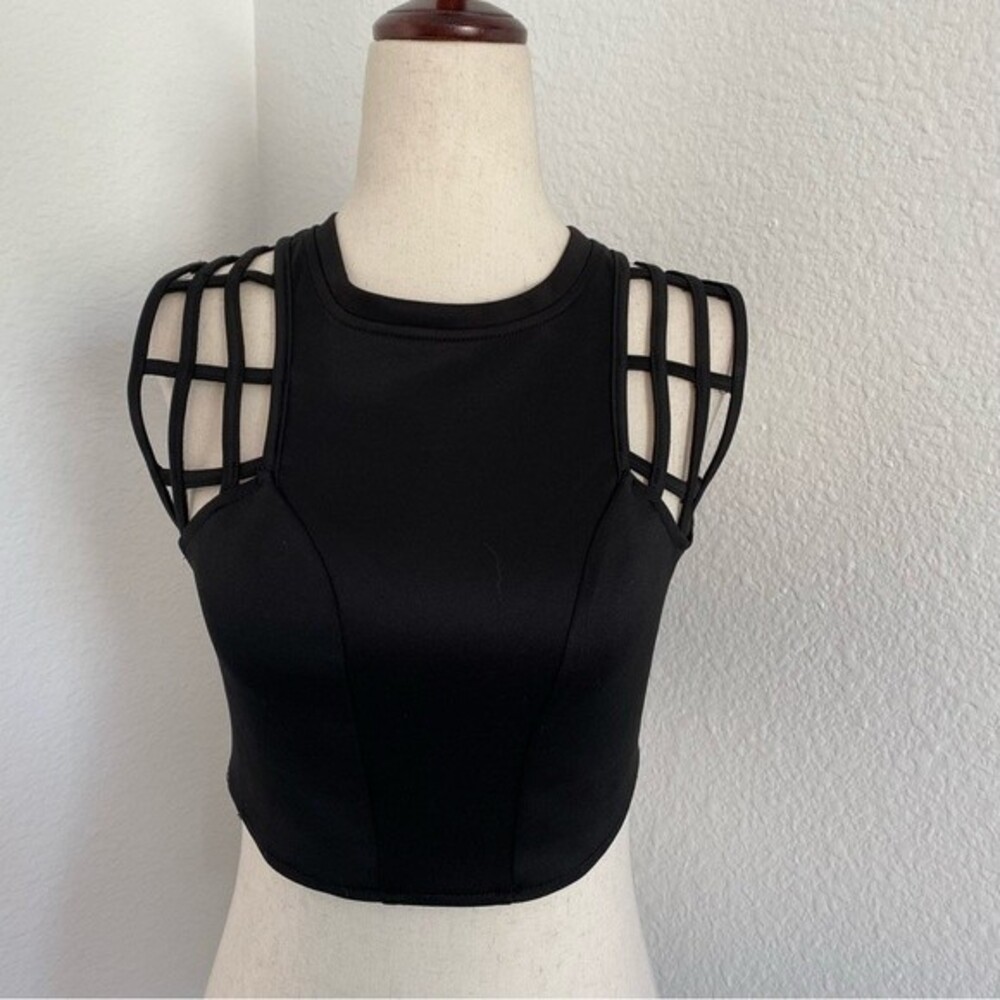 NWT   KTOO Black Crop Top Cut Out Sexy Yoga Glam Sexy Size S